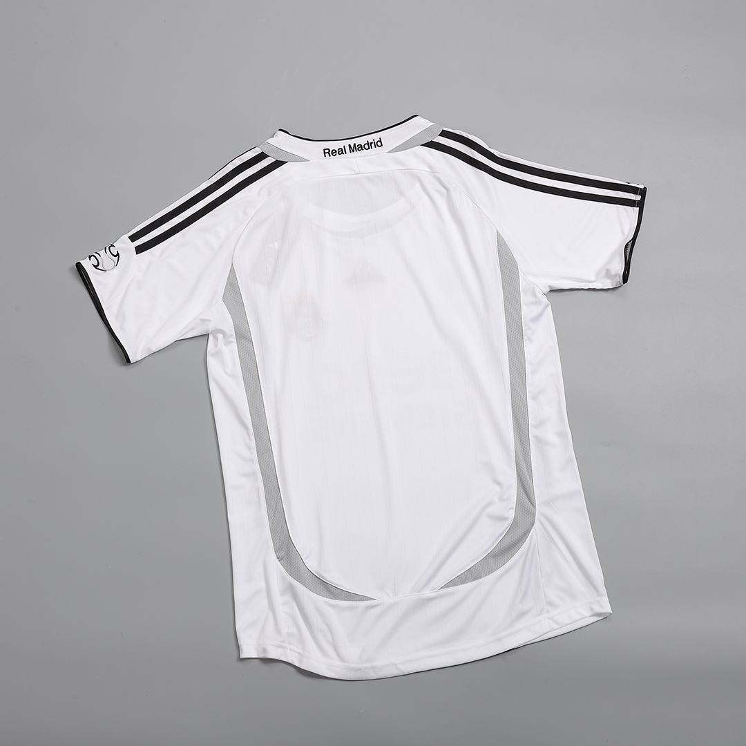 Vintage Soccer Jersey SERGIO RAMOS #4 Real Madrid Home 2006/07